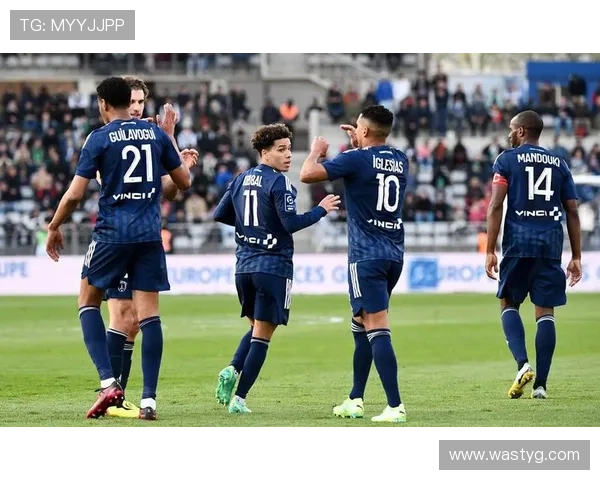 巴黎FC俱乐部的崛起与挑战:从法乙争夺到法甲梦想的奋斗历程 巴黎FC俱乐部的崛起与挑战:从法乙争夺到法甲梦想的奋斗历程