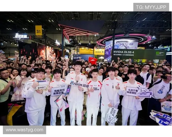 《2025全球电竞大赛即将开启 各大战队新阵容引发热议》