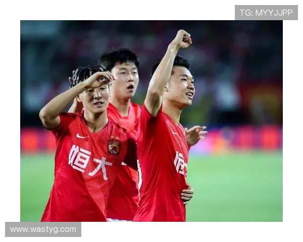 国足新星闪耀赛场奋勇破门助球队逆转夺冠再掀全国足球热潮