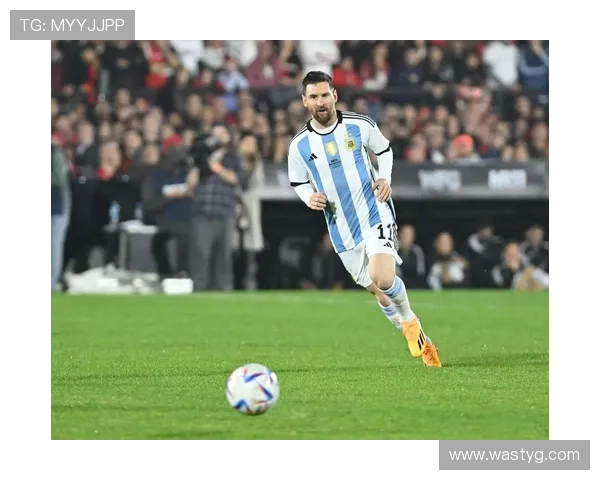 梅西加盟迈阿密国际后首度亮相 美洲杯冠军风采再现引爆全场 梅西加盟迈阿密国际后首度亮相 美洲杯冠军风采再现引爆全场