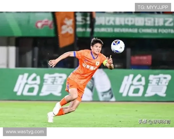 中国足球队迎战亚洲强敌,力争晋级世界杯决赛圈,球迷期待再创辉煌 中国足球队迎战亚洲强敌,力争晋级世界杯决赛圈,球迷期待再创辉煌