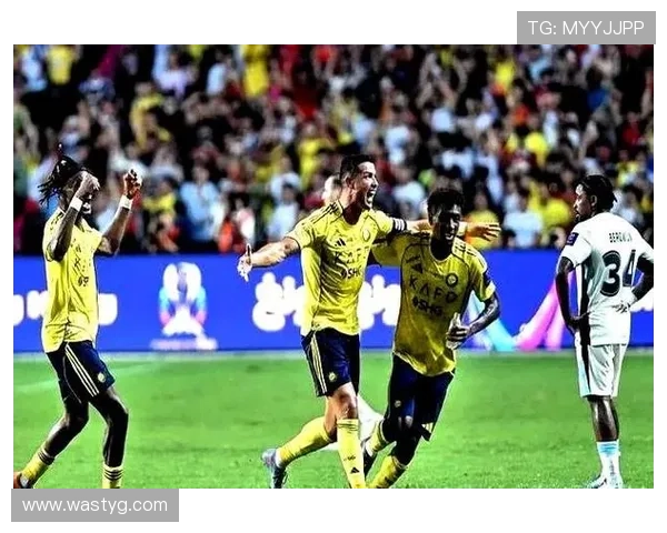 国际足球赛场风云再起劲旅鏖战激烈对决引爆全球关注热潮持续升温 国际足球赛场风云再起劲旅鏖战激烈对决引爆全球关注热潮持续升温