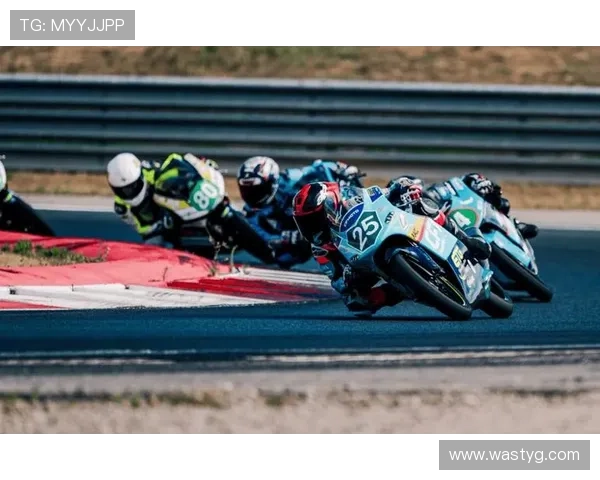 MotoGP新赛季焦点战局升级顶级车手争冠态势全面解析走向前