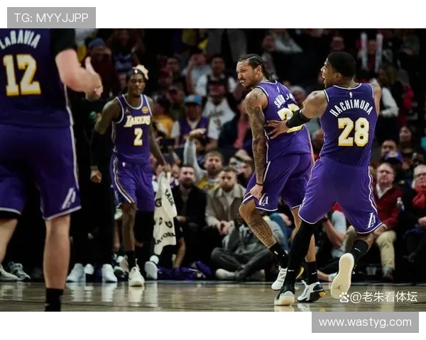 季后赛冲刺阶段詹姆斯领衔湖人逆转取胜联盟格局再起波澜引发热议 季后赛冲刺阶段詹姆斯领衔湖人逆转取胜联盟格局再起波澜引发热议